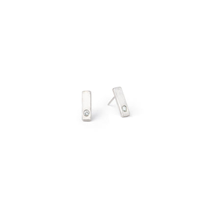 Bar with Diamond Stud